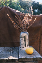 Charger l'image dans la galerie, Grand Vase Lièvres